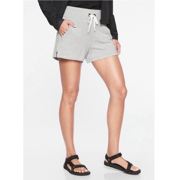 ATHLETA Bliss Short In Light Gray - Picture 1 of 6